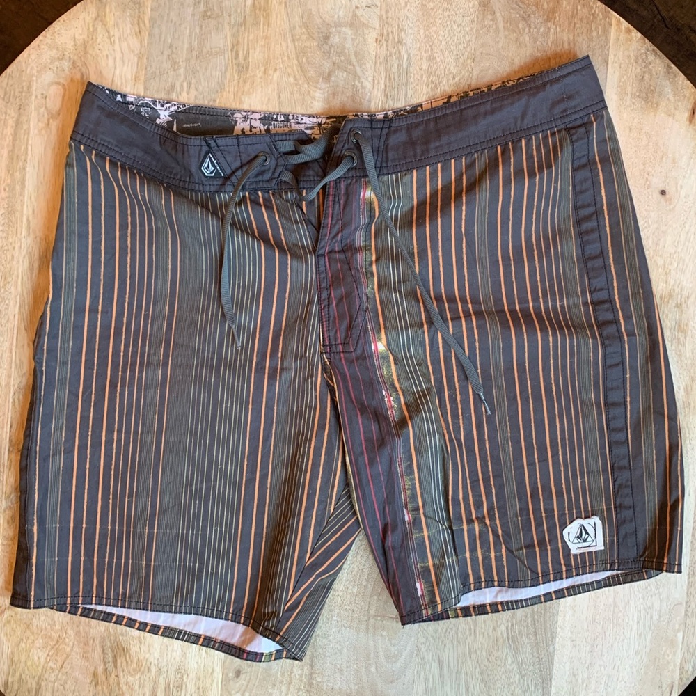Men’s Volcom Board Shorts